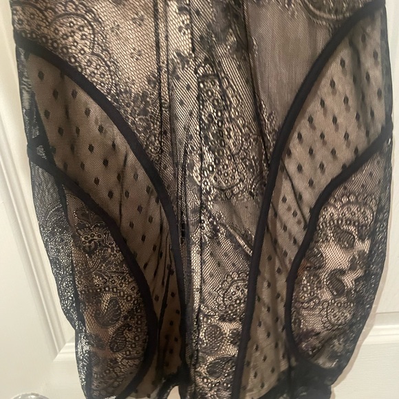 BEBE lace dress size small - Picture 3 of 5